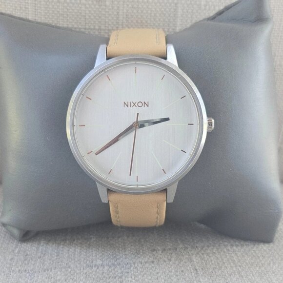 Nixon Women Wristwatch THE KENSINTON Analog Quartz Watch Leather Strap - Picture 4 of 11